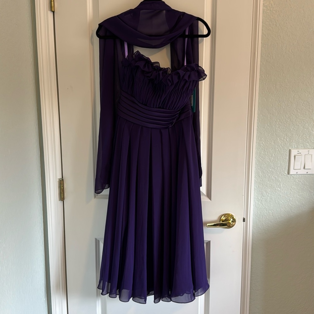 NWT Moro Lee grape Bridesmaid Gown